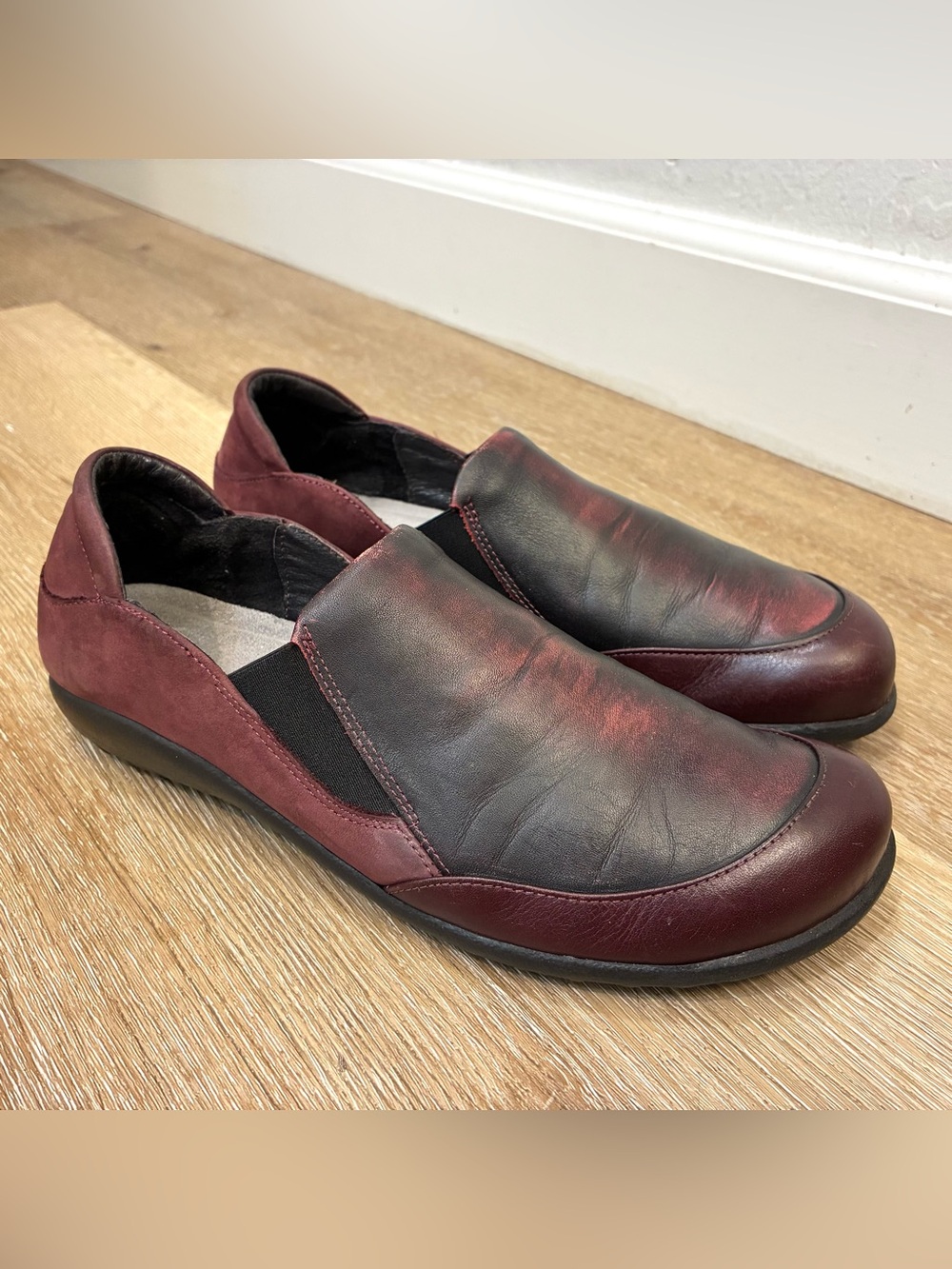 NAOT Cherish Women’s Burgundy Black Leather Slip On Shoes EU 40 US 9 Pre Owned